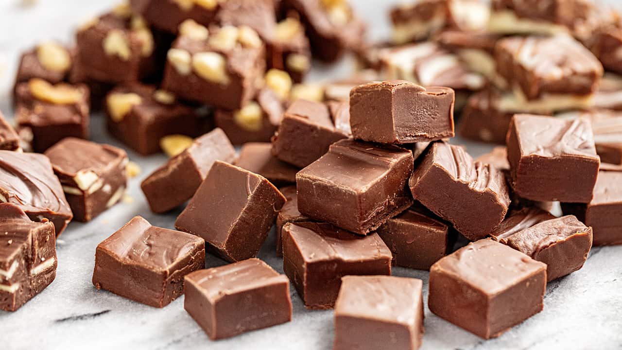 Master Easy Homemade Fudge: No-Bake Wonders & Flavorful Twists